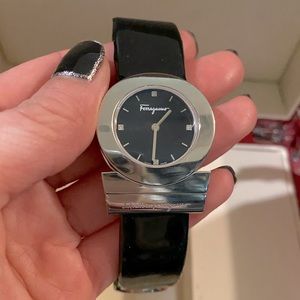 SALVATORE FERRAGAMO Firenze F56 Watch Cewek